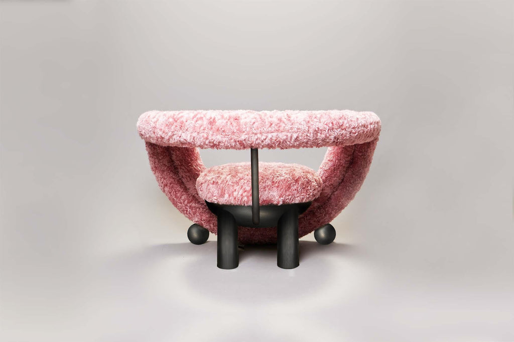 https://a.1stdibscdn.com/kissing-armchair-by-lara-bohinc-in-bronze-metal-and-furry-rose-fabric-in-stock-for-sale-picture-6/f_19173/f_254440021681991658497/210907_Bohinc_I23185__master.jpg
