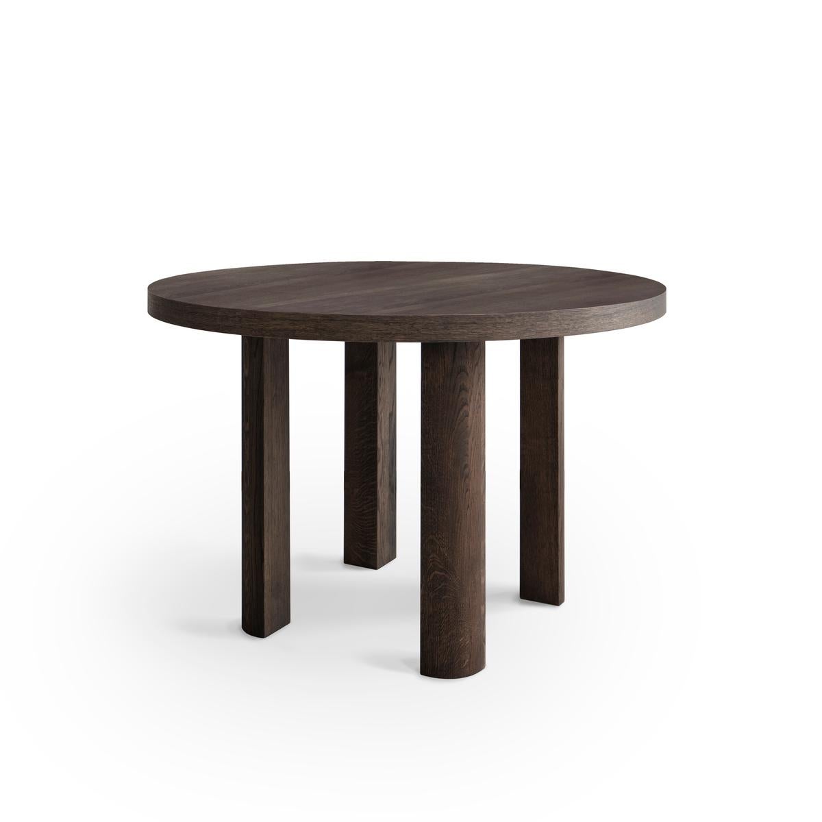 https://a.1stdibscdn.com/contemporary-round-table-quarter-smoked-oak-for-sale-picture-2/f_31233/f_311338721667492204310/2131_06_QUARTER_SMOKED_120_master.jpg