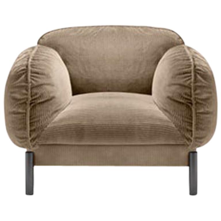 https://a.1stdibscdn.com/ghidini-1961-tarantino-armchair-in-beige-cord-fabric-with-brass-by-l-bozzoli-for-sale/1121189/f_216676021607161818746/21667602_master.jpg
