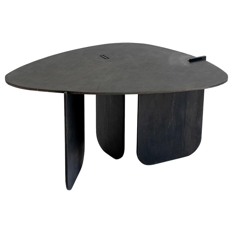 https://a.1stdibscdn.com/black-modern-contemporary-blackened-steel-uniquely-circular-end-side-table-for-sale/1121189/f_219033221608788590968/21903322_master.jpg