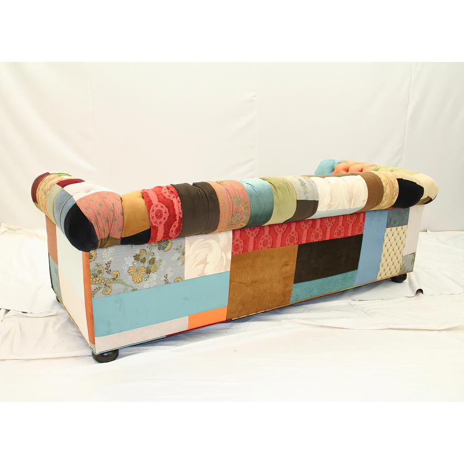 https://a.1stdibscdn.com/custom-classic-chesterfield-sofa-for-sale-picture-9/f_8038/f_187364321587060699825/219542_192372847472279_5626508_o_copy_2_sharpen_sharpen_master.jpg
