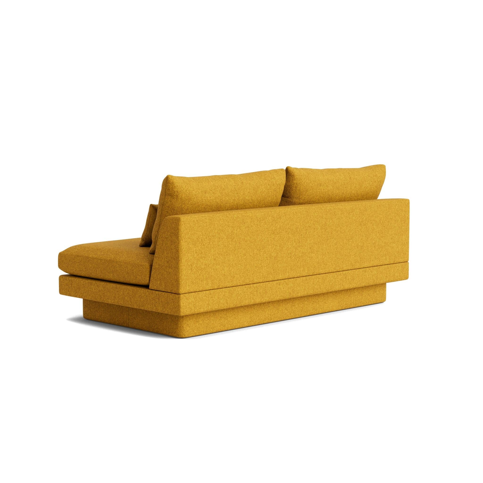 https://a.1stdibscdn.com/retro-armless-sofa-with-plinth-base-in-maharam-beck-for-sale-picture-6/f_27523/f_479430621765394413860/21_Frame_21_BECK_033_RETROSPECT_master.jpg