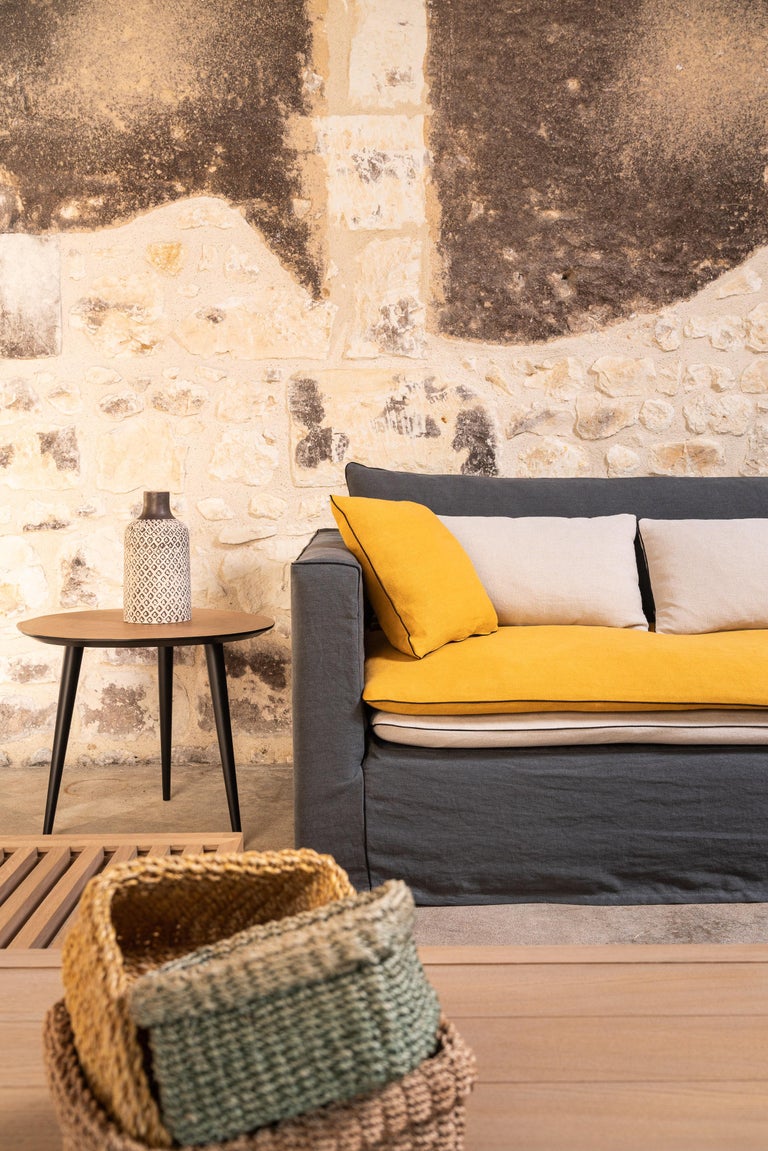 https://a.1stdibscdn.com/massai-sofa-by-ralph-m-for-sale-picture-9/f_12192/f_410001621723149496377/21_RALPH_M_MASSAI_2726_master.jpg?width=768
