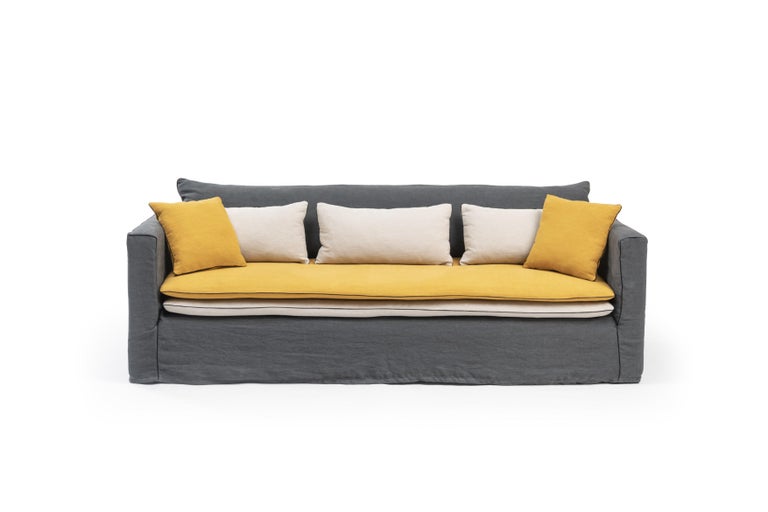 https://a.1stdibscdn.com/massai-sofa-by-ralph-m-for-sale-picture-3/f_12192/f_410001621723149492249/21_RALPH_M_MASSAI_5380_master.jpg?width=768