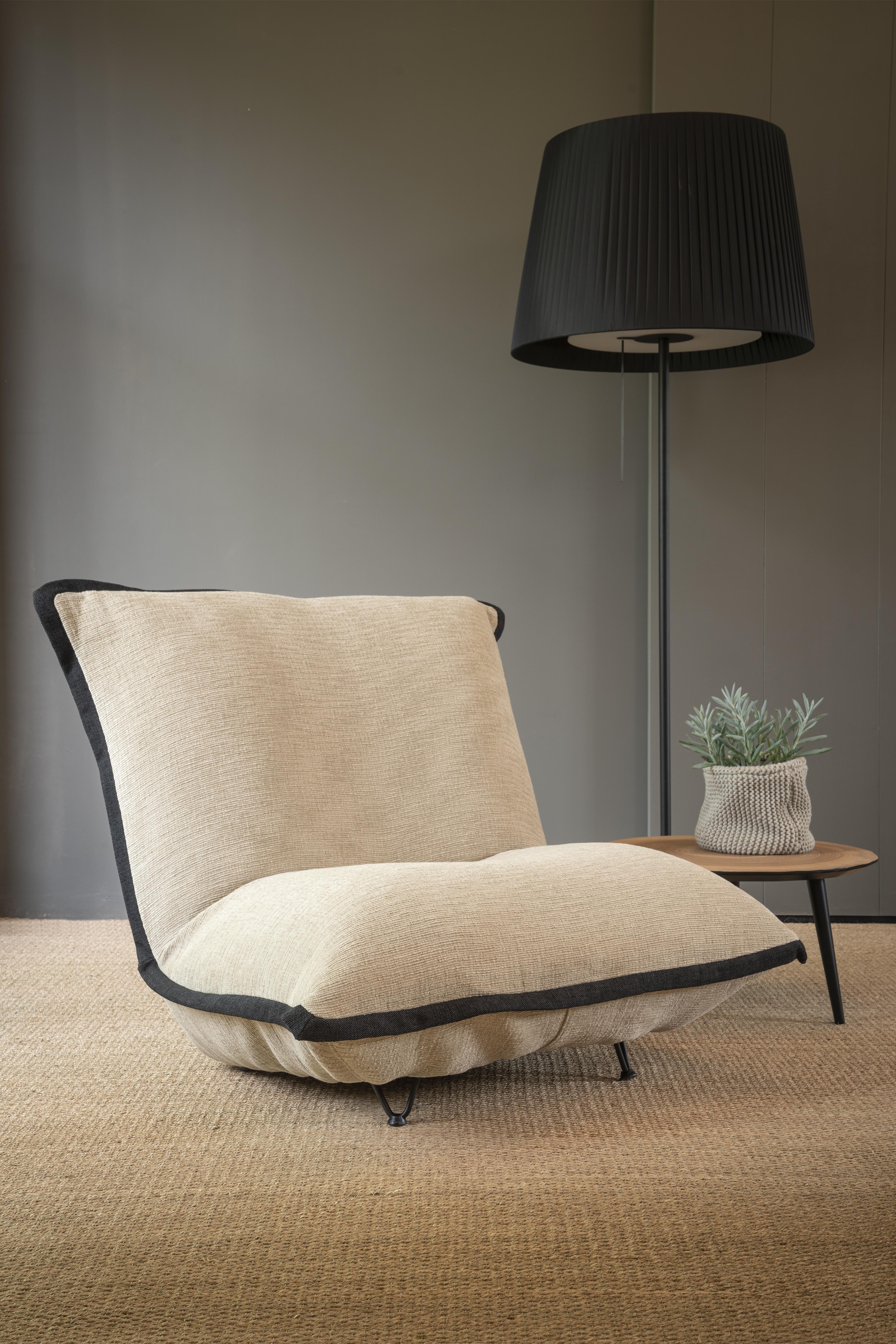 https://a.1stdibscdn.com/moia-fireside-chair-by-ralph-m-for-sale-picture-10/f_12192/f_417974421728338906814/21_RALPH_M_MOIA_3976_master.jpg