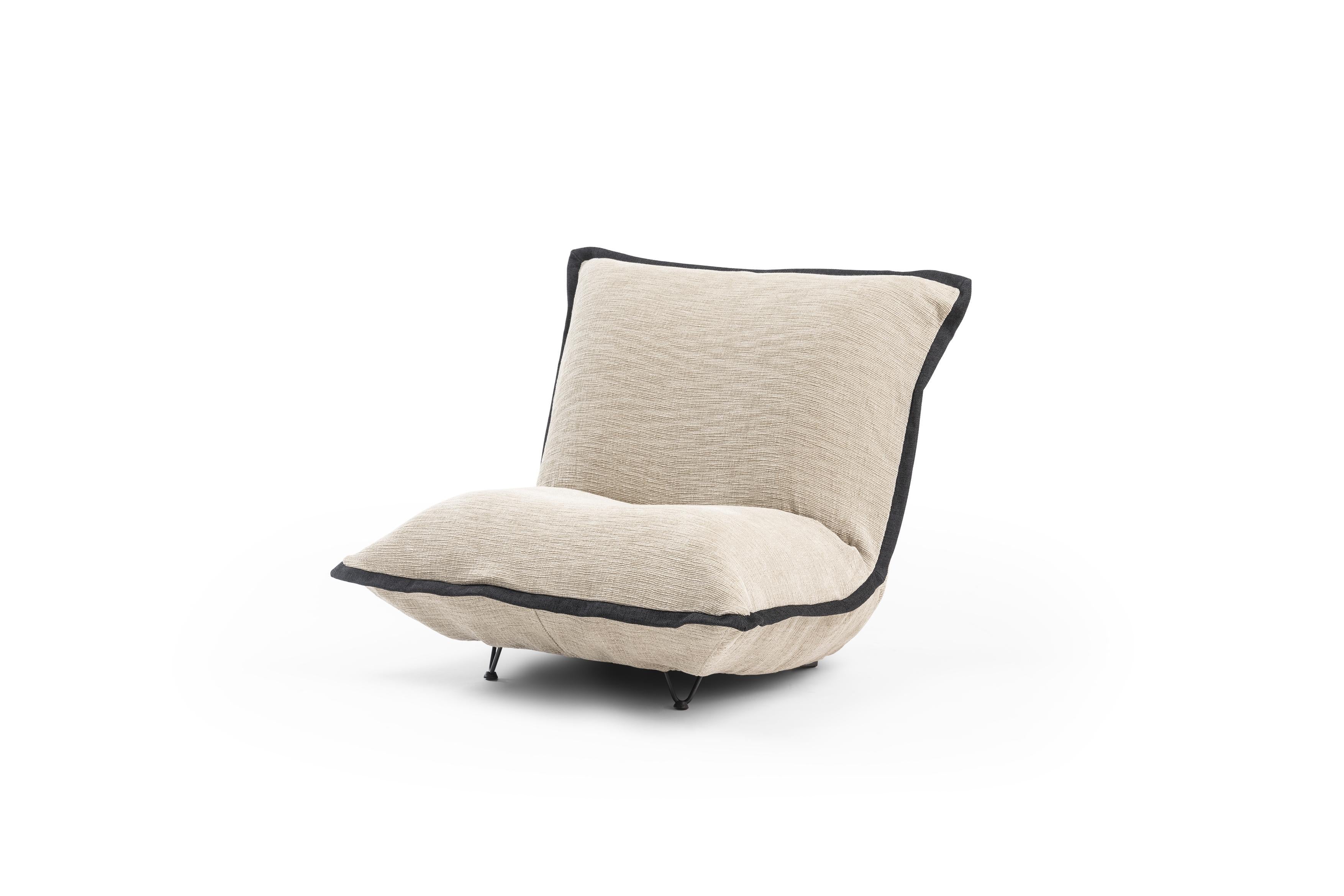 https://a.1stdibscdn.com/moia-fireside-chair-by-ralph-m-for-sale-picture-4/f_12192/f_417974421728338901129/21_RALPH_M_MOIA_4978_master.jpg