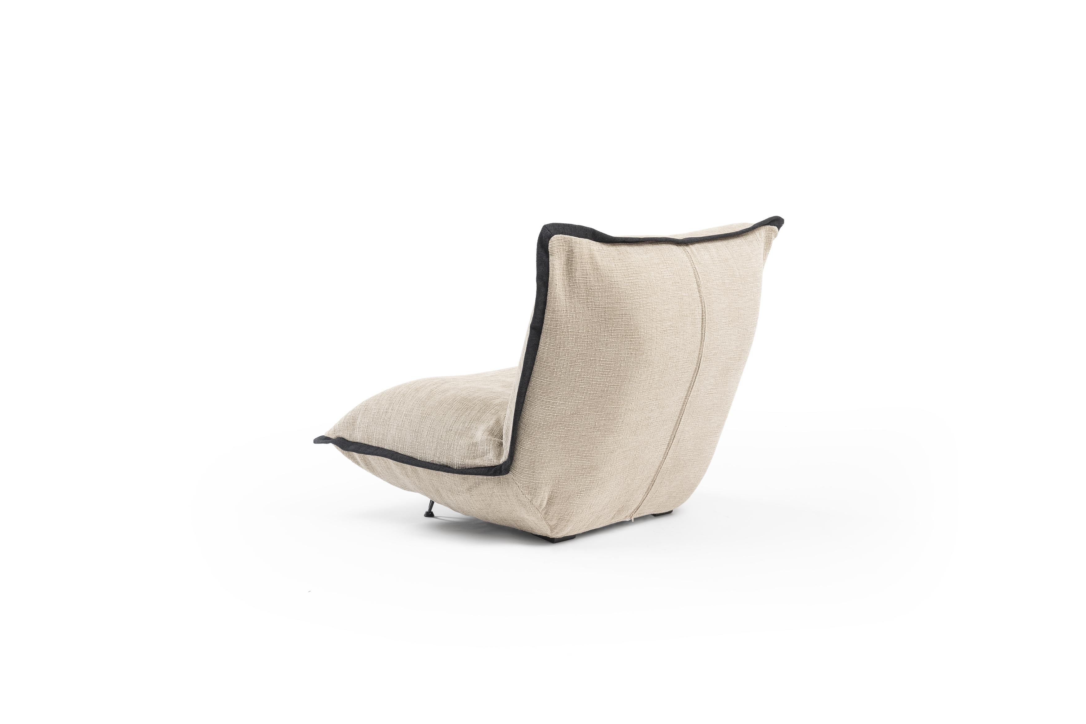 https://a.1stdibscdn.com/moia-fireside-chair-by-ralph-m-for-sale-picture-6/f_12192/f_417974421728338903044/21_RALPH_M_MOIA_4987_master.jpg