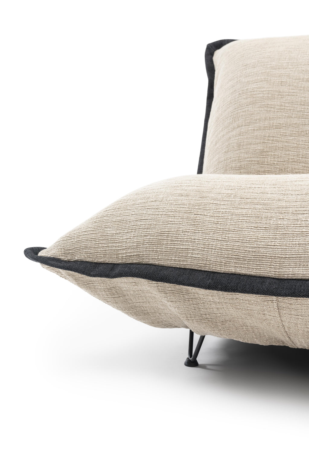https://a.1stdibscdn.com/moia-fireside-chair-by-ralph-m-for-sale-picture-8/f_12192/f_417974421728338905044/21_RALPH_M_MOIA_5006_master.jpg