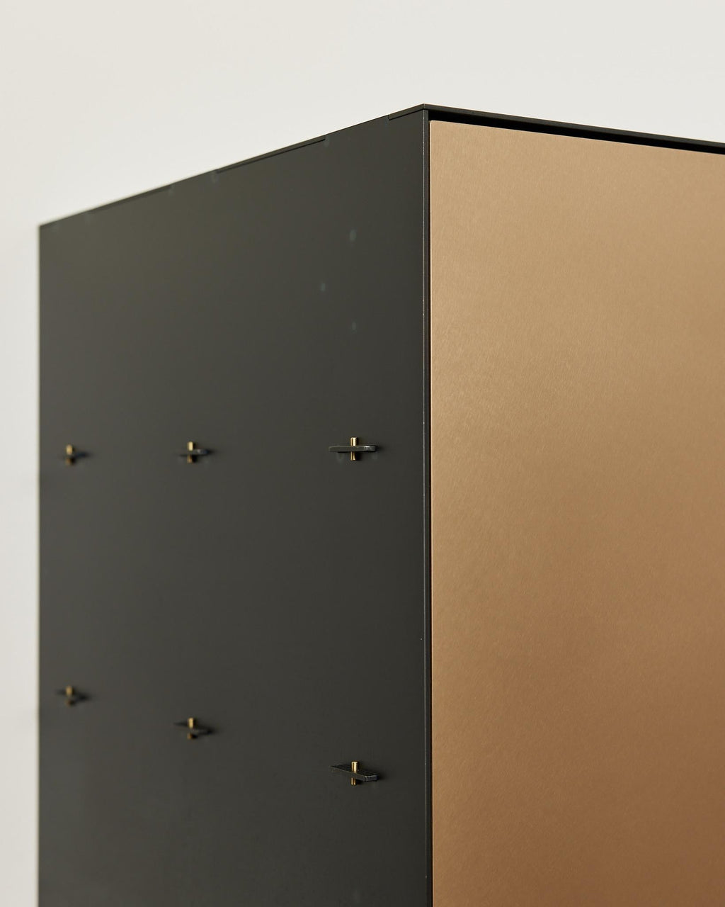 https://a.1stdibscdn.com/connect-credenza-five-door-floating-console-in-steel-and-satin-bronze-for-sale-picture-2/f_30783/f_299920621660587688918/220718_New_Format_14334_revised_master.jpg