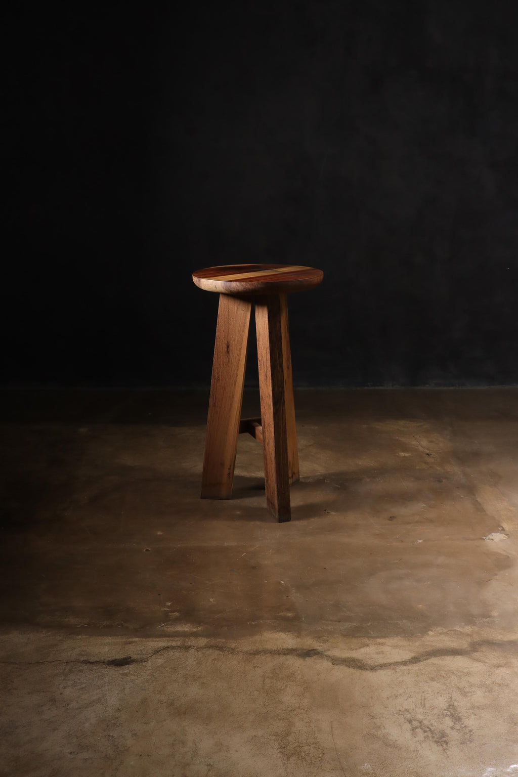 https://a.1stdibscdn.com/barstool-prototype-by-costantini-in-stock-for-sale-picture-2/f_25173/f_494635821774981677566/220824_02_00_by_Costantini_master.JPG