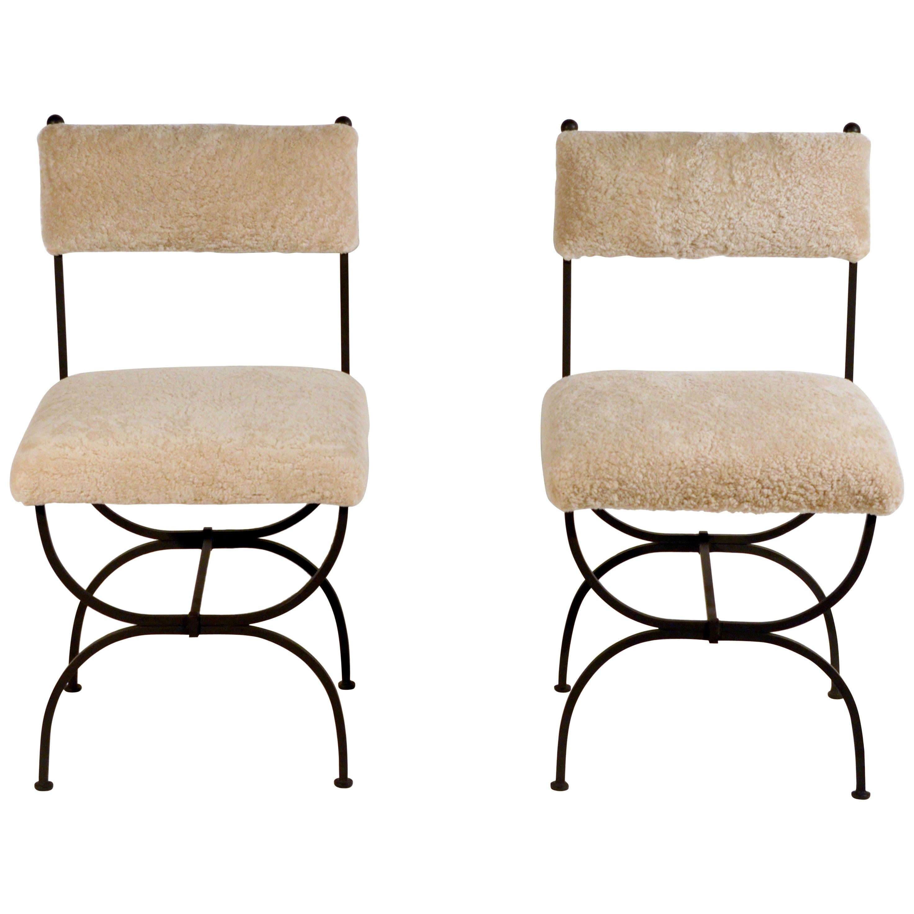 https://a.1stdibscdn.com/pair-of-chic-arcade-wrought-iron-and-shearling-chairs-by-design-freres-for-sale/1121189/f_222186221611400295042/22218622_master.jpg
