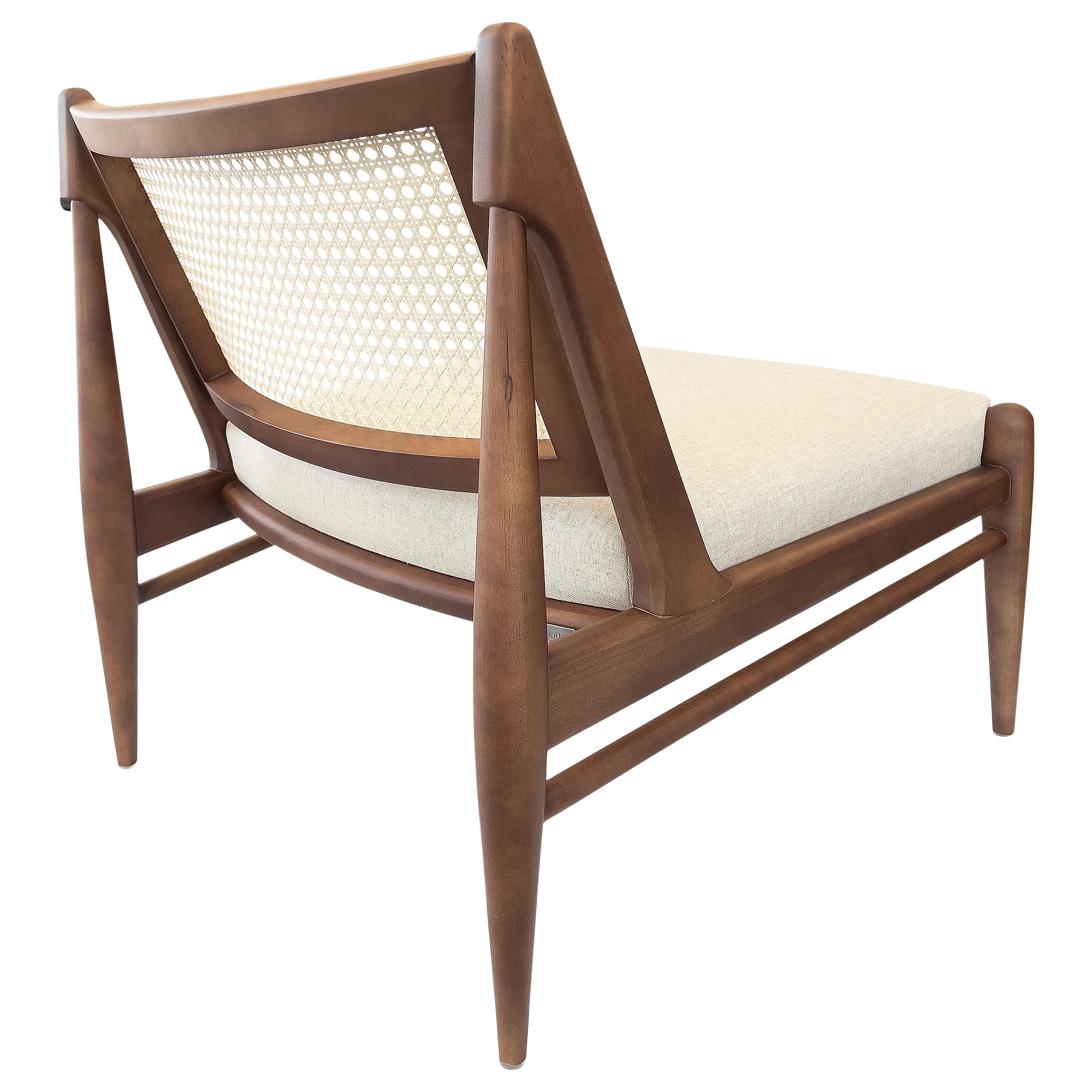 https://a.1stdibscdn.com/donna-cane-back-armchair-in-walnut-with-an-ivory-fabric-seat-for-sale/f_52822/f_286055021652214802223/22454172_master.jpg