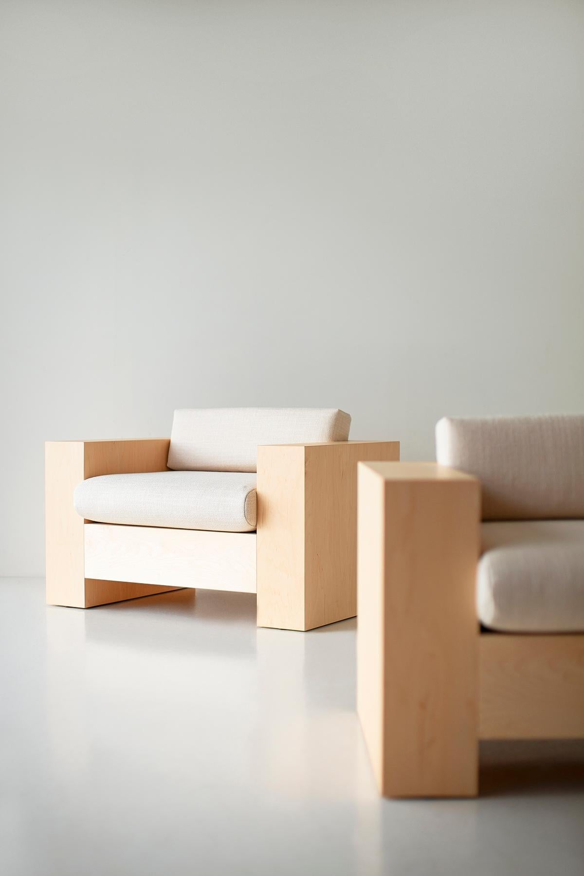 https://a.1stdibscdn.com/bertu-arm-chair-modern-mondo-arm-chair-maple-for-sale-picture-5/f_9720/f_438989121741118260736/22741375_Modern_Arm_Chair_73943967_master.jpg