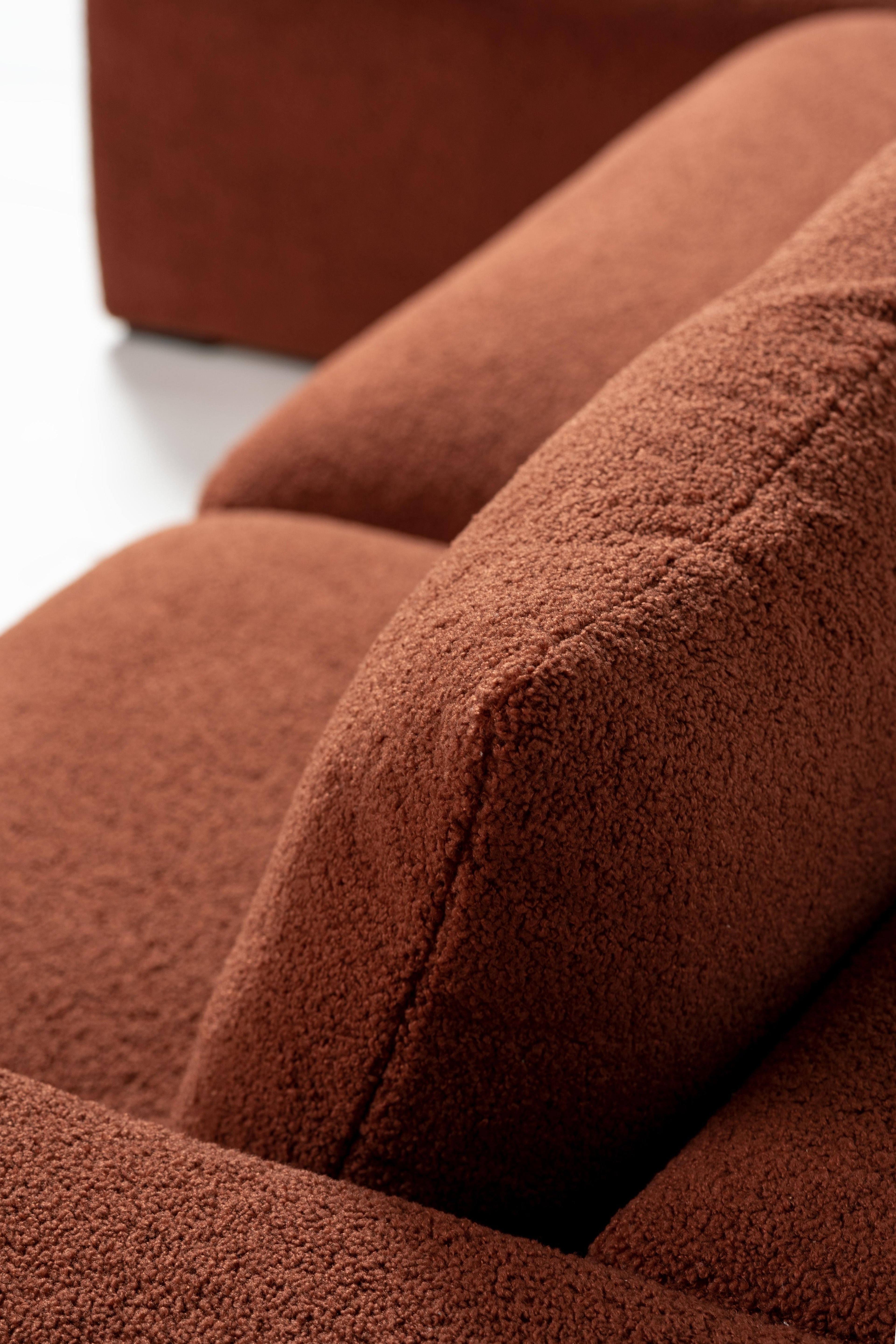 https://a.1stdibscdn.com/koda-sofa-by-ralph-m-for-sale-picture-9/f_12192/f_410585621723570079564/22_RALPH_M_KODA_A7300522_master.jpg