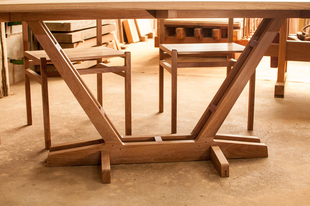 https://a.1stdibscdn.com/contemporary-dining-table-in-brazilian-hardwood-by-ricardo-graham-ferreira-for-sale-picture-8/f_31831/f_117658911534453340794/_22__master.jpg