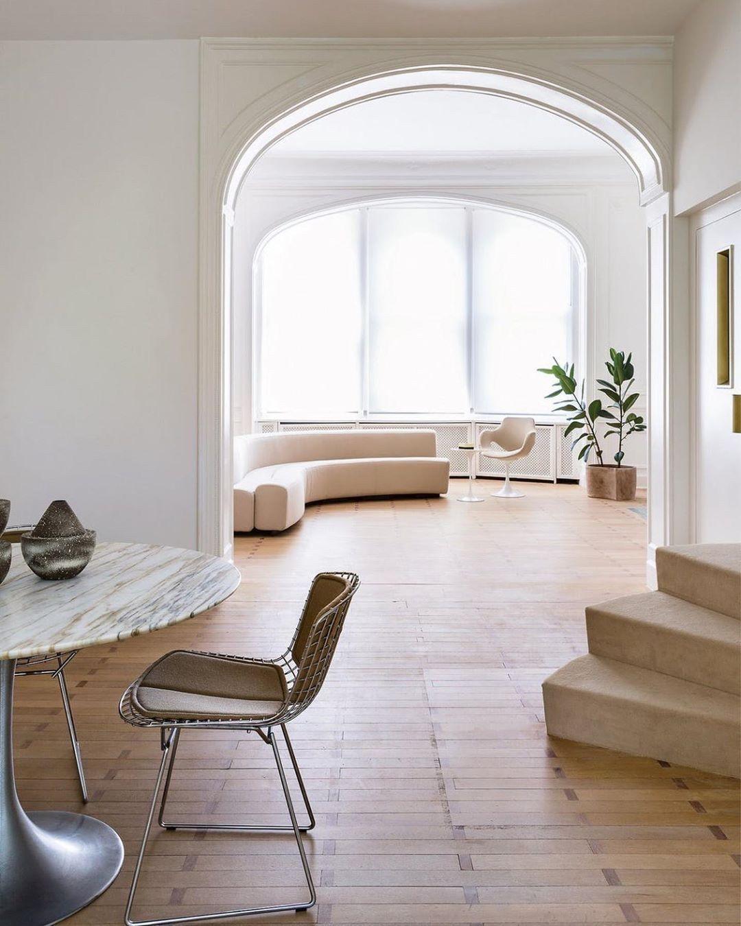 https://a.1stdibscdn.com/osaka-330cm-shell-white-flexible-curve-sofa-by-la-cividina-for-sale-picture-3/f_10794/f_291200521655287838626/22_master.jpeg