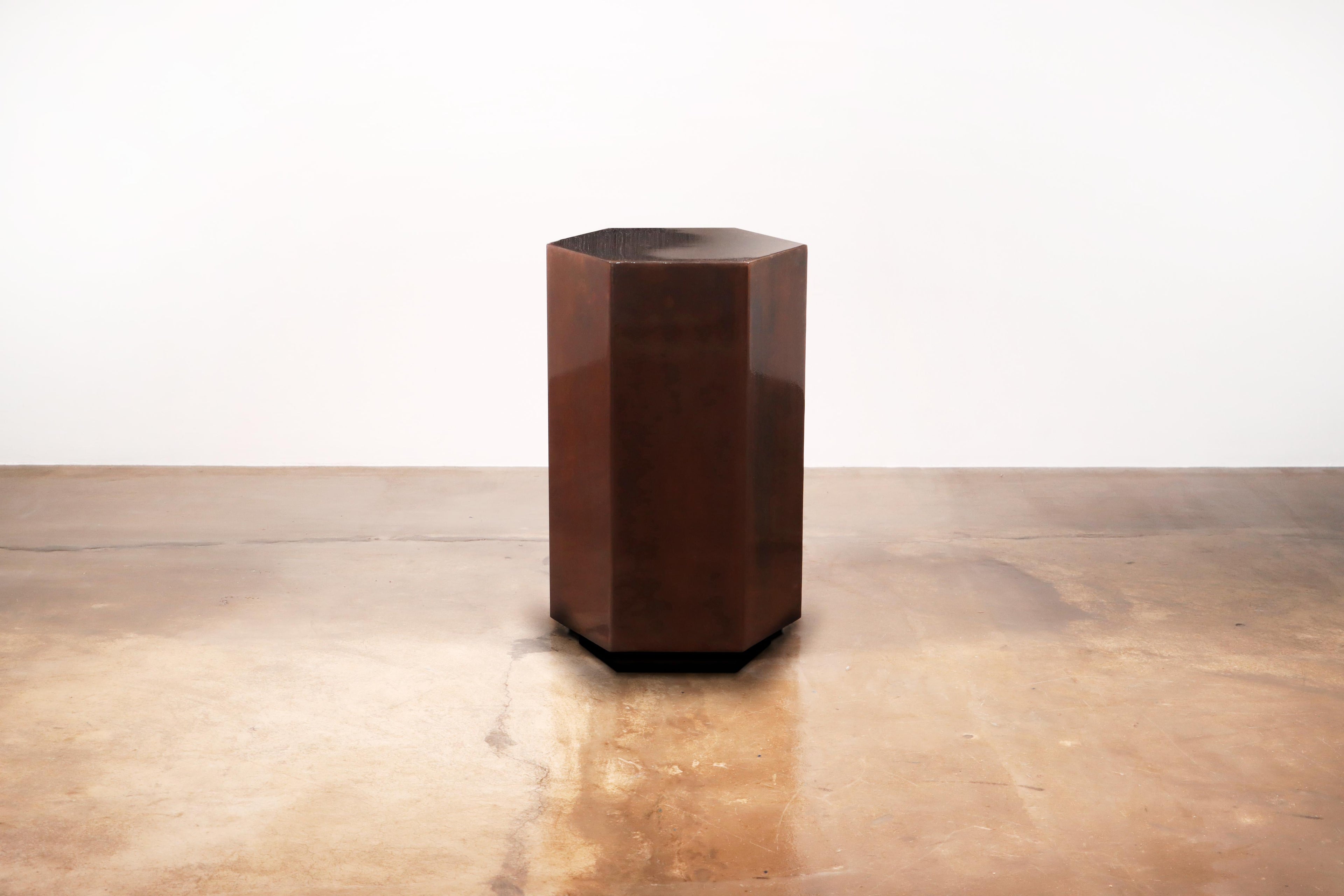 https://a.1stdibscdn.com/oxidized-steel-modern-side-table-by-costantini-ettore-hex-in-stock-for-sale-picture-2/f_25173/f_495651321775587262129/230104_01_Ettore_Hex_Oxidized_Steel_by_Costantini_00_master.jpg