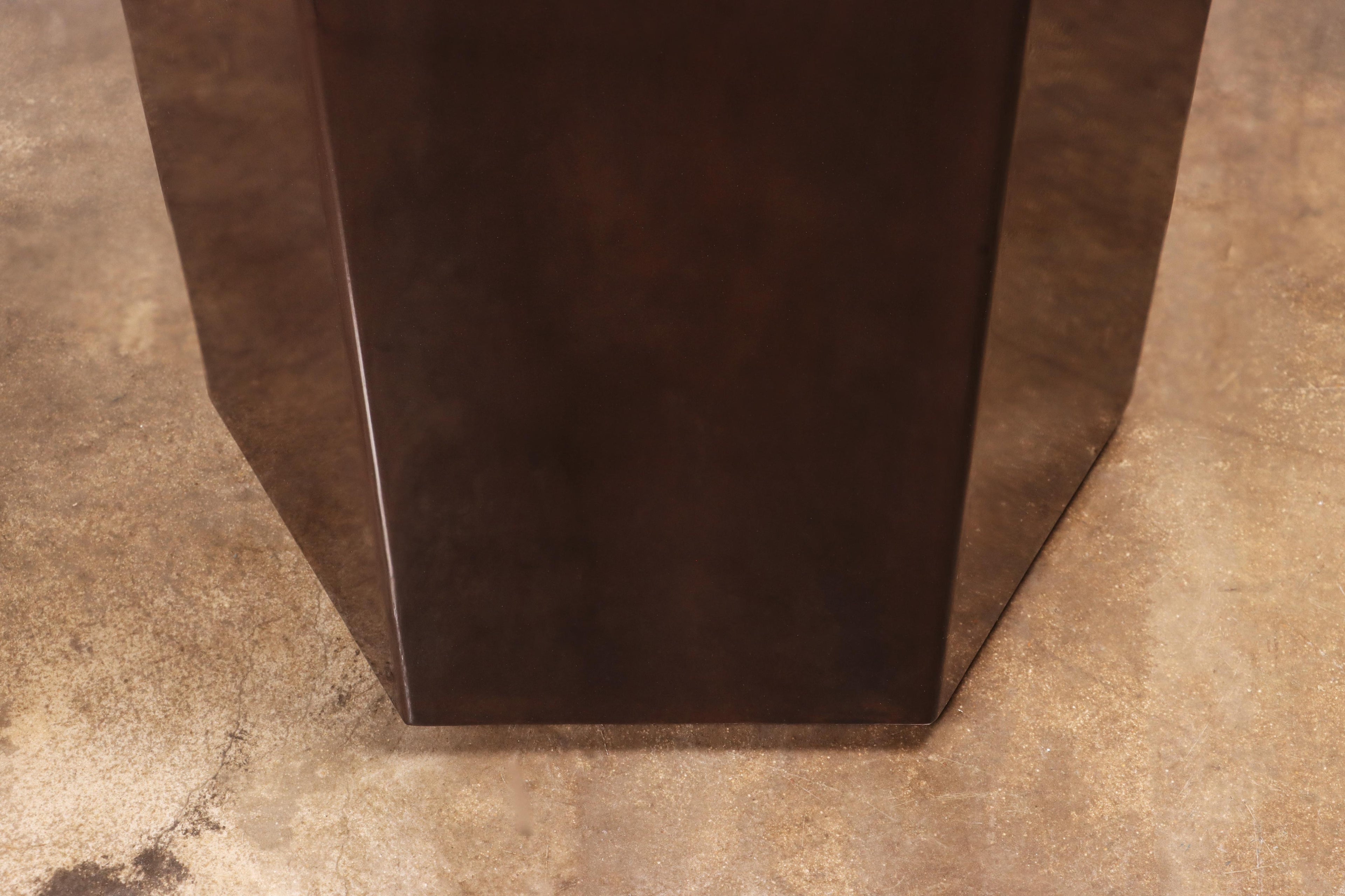 https://a.1stdibscdn.com/oxidized-steel-modern-side-table-by-costantini-ettore-hex-in-stock-for-sale-picture-8/f_25173/f_495651321775587267810/230104_01_Ettore_Hex_Oxidized_Steel_by_Costantini_07_master.jpg