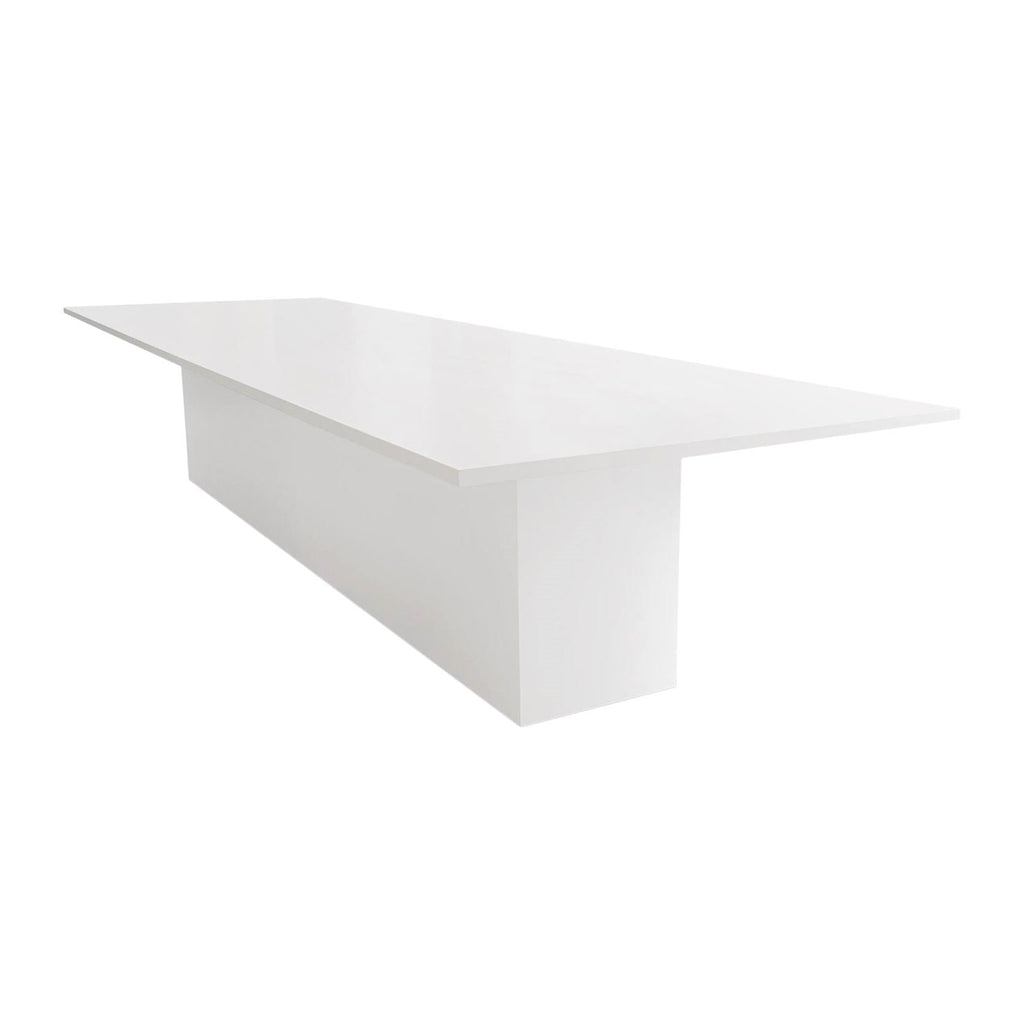 https://a.1stdibscdn.com/contemporary-style-dining-table-for-outdoor-use-matte-white-for-sale/1121189/f_233817421618518049379/23381742_master.jpg