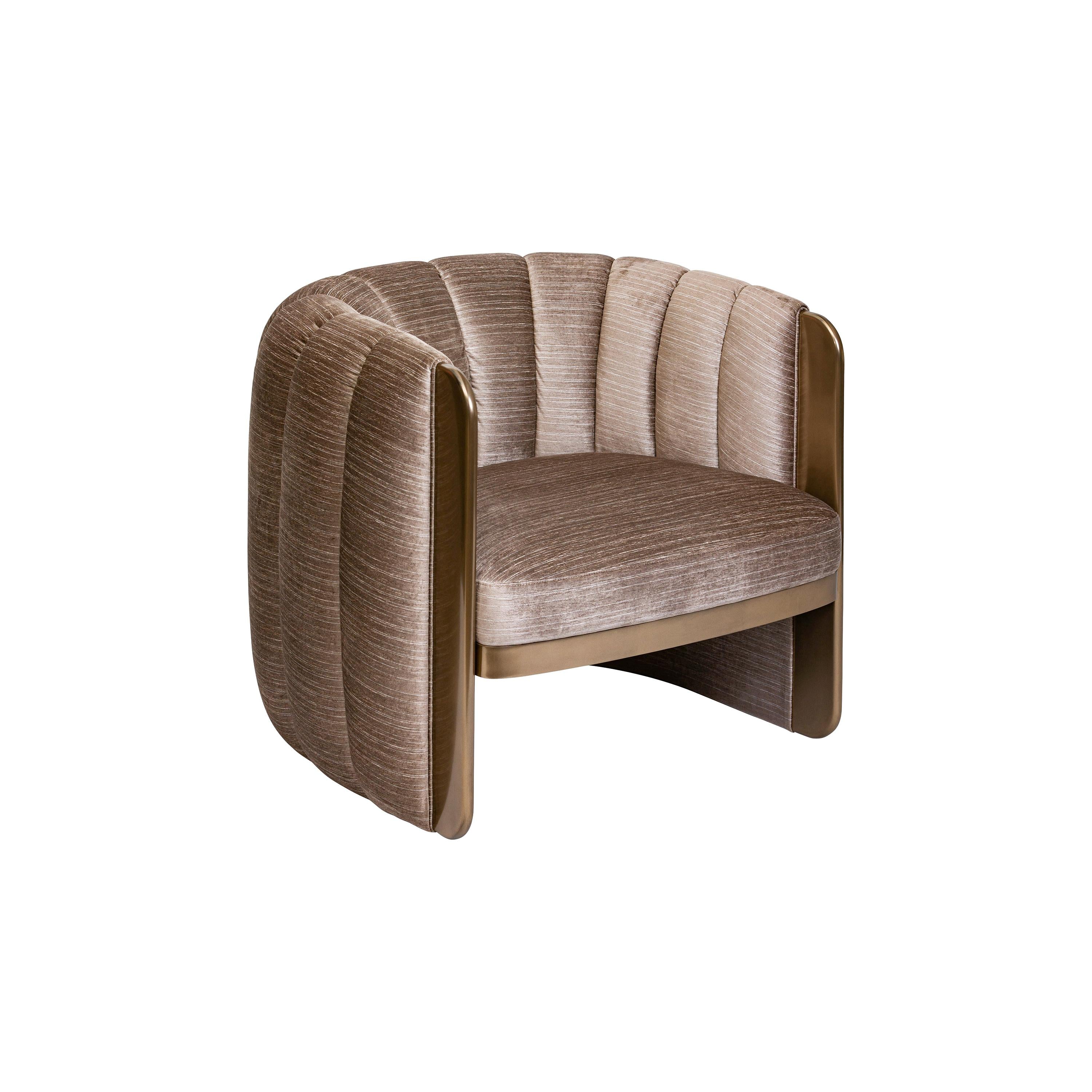 https://a.1stdibscdn.com/21st-century-art-deco-elie-saab-maison-liquid-metal-fabric-kate-armchair-italy-for-sale/1121189/f_234767121619260951555/23476712_master.jpg