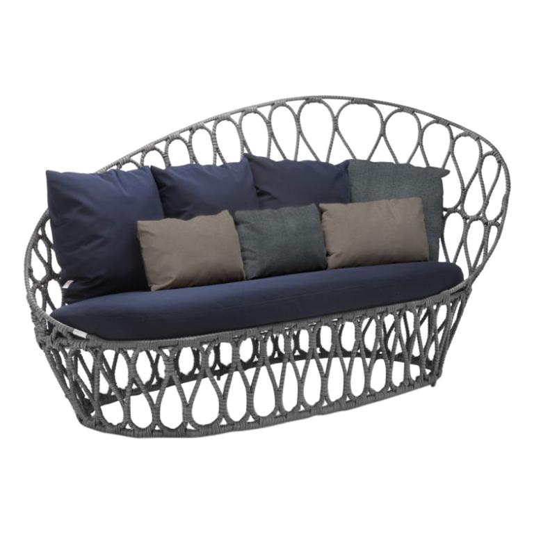 https://a.1stdibscdn.com/forma-daybed-by-kenneth-cobonpue-for-sale/f_12192/f_327919021676489496438/23860272_master.jpg