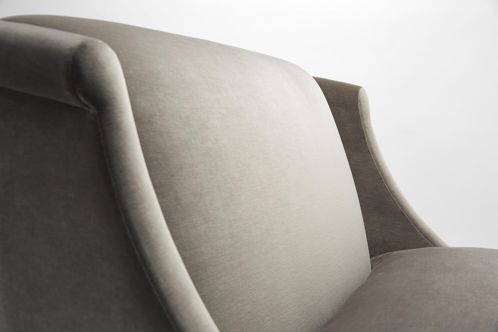 https://a.1stdibscdn.com/contemporary-vegas-sofa-upholstered-in-mark-alexander-velvet-with-walnut-legs-for-sale-picture-4/f_27813/f_374254021701853343668/23_10_27_Vegasdetail_StuartScott15265_master.jpg