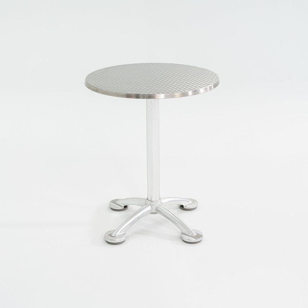 https://a.1stdibscdn.com/2010s-jorge-pensi-for-knoll-amat3-cafe-dining-table-in-aluminum-23-inch-for-sale-picture-4/0/f_455120621750273727994/24031907_8_master.jpg