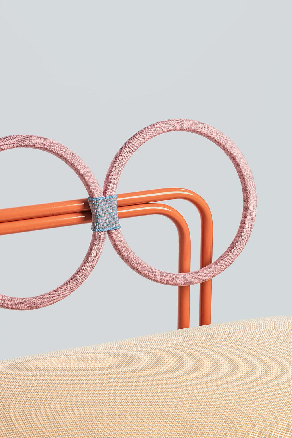 https://a.1stdibscdn.com/contemporary-gimp-multicolored-sofa-various-cords-steel-by-laura-casanas-maya-for-sale-picture-4/f_55372/f_494846921775077681512/240619_LAURA_LAMPS_53_master.jpg