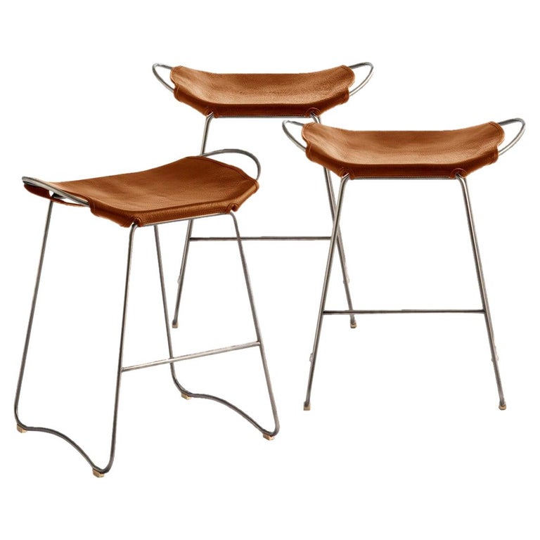 https://a.1stdibscdn.com/set-of-3-counter-stool-old-silver-steel-natural-tobacco-leather-modern-style-for-sale/f_40561/f_257213621634293201027/24094232_master.jpg?width=768