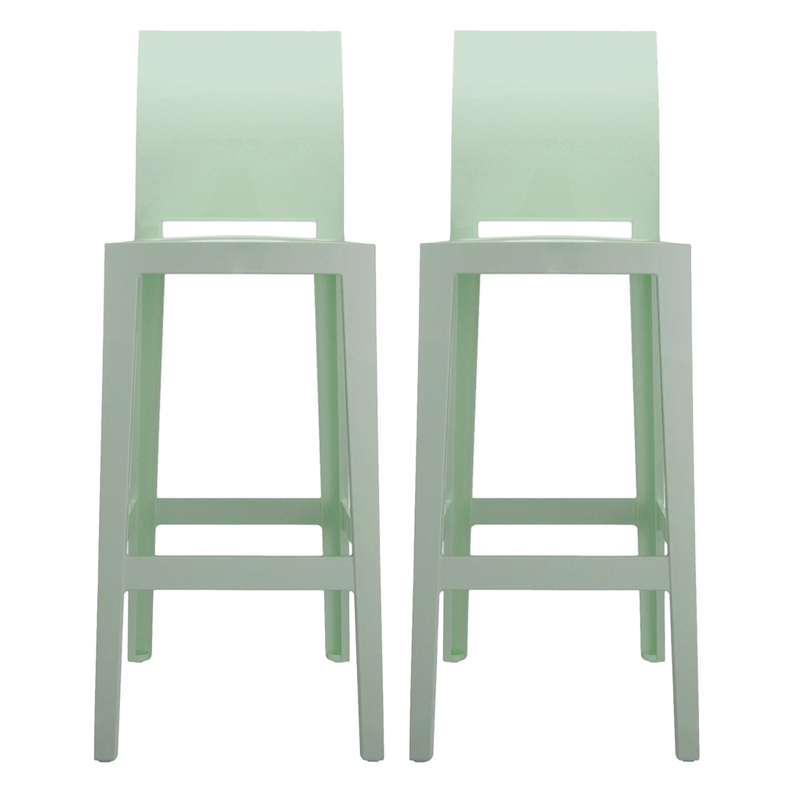 https://a.1stdibscdn.com/set-of-2-kartell-one-more-please-square-bar-stools-in-green-by-philippe-starck-for-sale/1121189/f_241438921623757019887/24143892_master.jpg