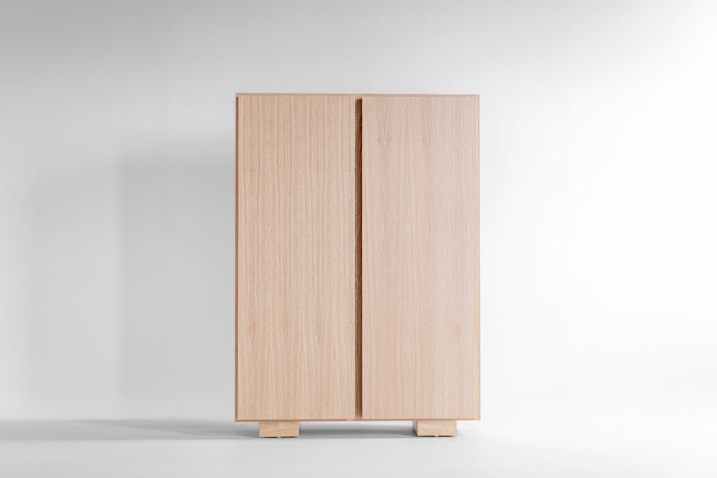 https://a.1stdibscdn.com/bertu-cabinet-carsen-modern-bleached-oak-storage-cabinet-white-oak-for-sale-picture-3/f_9720/f_494965121775159046255/24200103_Modern_bleached_oak_storage_cabinet_57347161_master.jpg