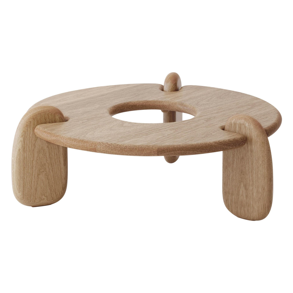 https://a.1stdibscdn.com/circular-three-legged-white-oak-henge-coffee-table-by-objects-ideas-for-sale/1121189/f_242392521625238529061/24239252_master.jpg