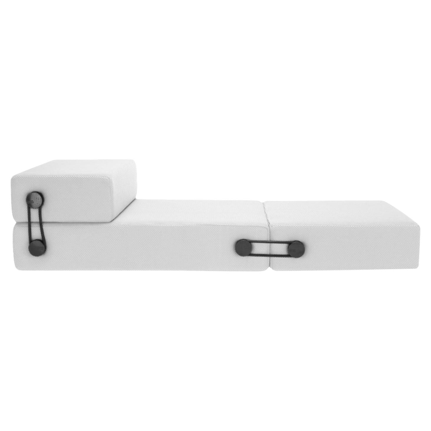 https://a.1stdibscdn.com/kartell-trix-sofa-bed-by-piero-lissoni-in-white-for-sale/1121189/f_247171721627713891848/24717172_master.jpg