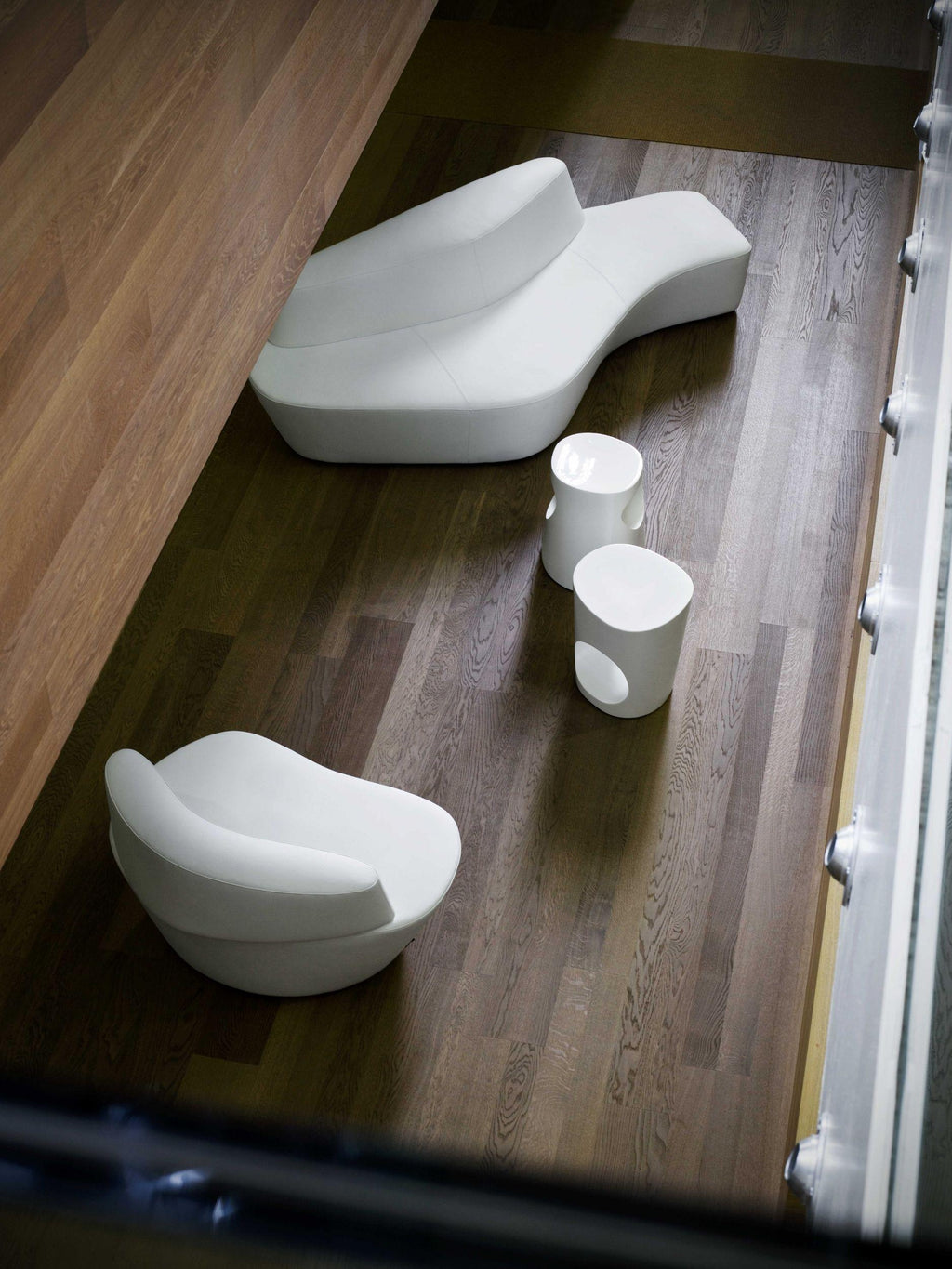 https://a.1stdibscdn.com/tacchini-polar-modular-chair-designed-by-pearsonlloyd-for-sale-picture-2/f_44652/f_216244721606789975153/24d26e268ab370ac61aa1f8ff1752a3e_master.jpg