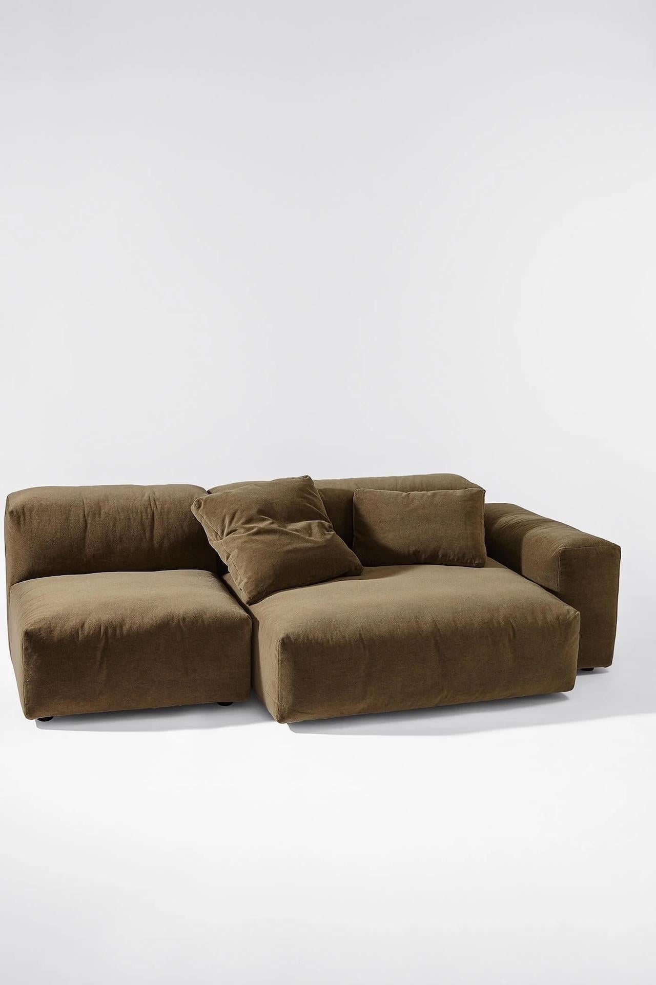 https://a.1stdibscdn.com/customizable-norr11-repose-modular-sofa-by-kristian-sofus-hansen-tommy-hyldahl-for-sale-picture-2/f_44652/f_444625421744318011491/2501_Prive_Sofa_NORR11_2_1_jpg_master.jpeg