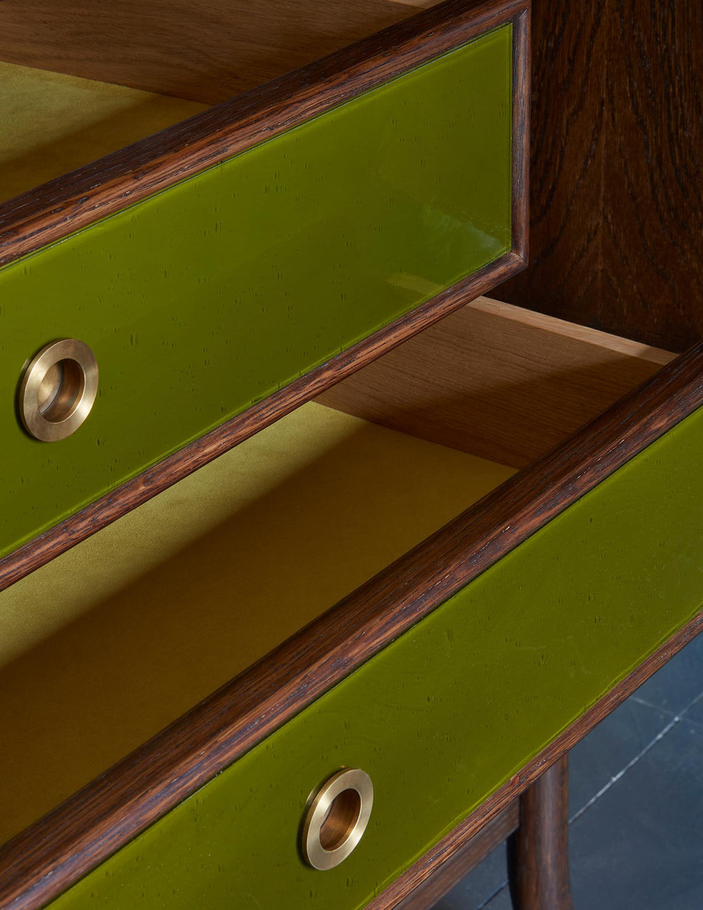 https://a.1stdibscdn.com/rupert-bevan-green-hand-blown-cathedral-glass-cabinet-two-shelves-for-sale-picture-5/f_95862/f_451062321747746340243/250321_Low_res_double_drawer_detail_bespoke_green_cabinet_James_M_master.jpg