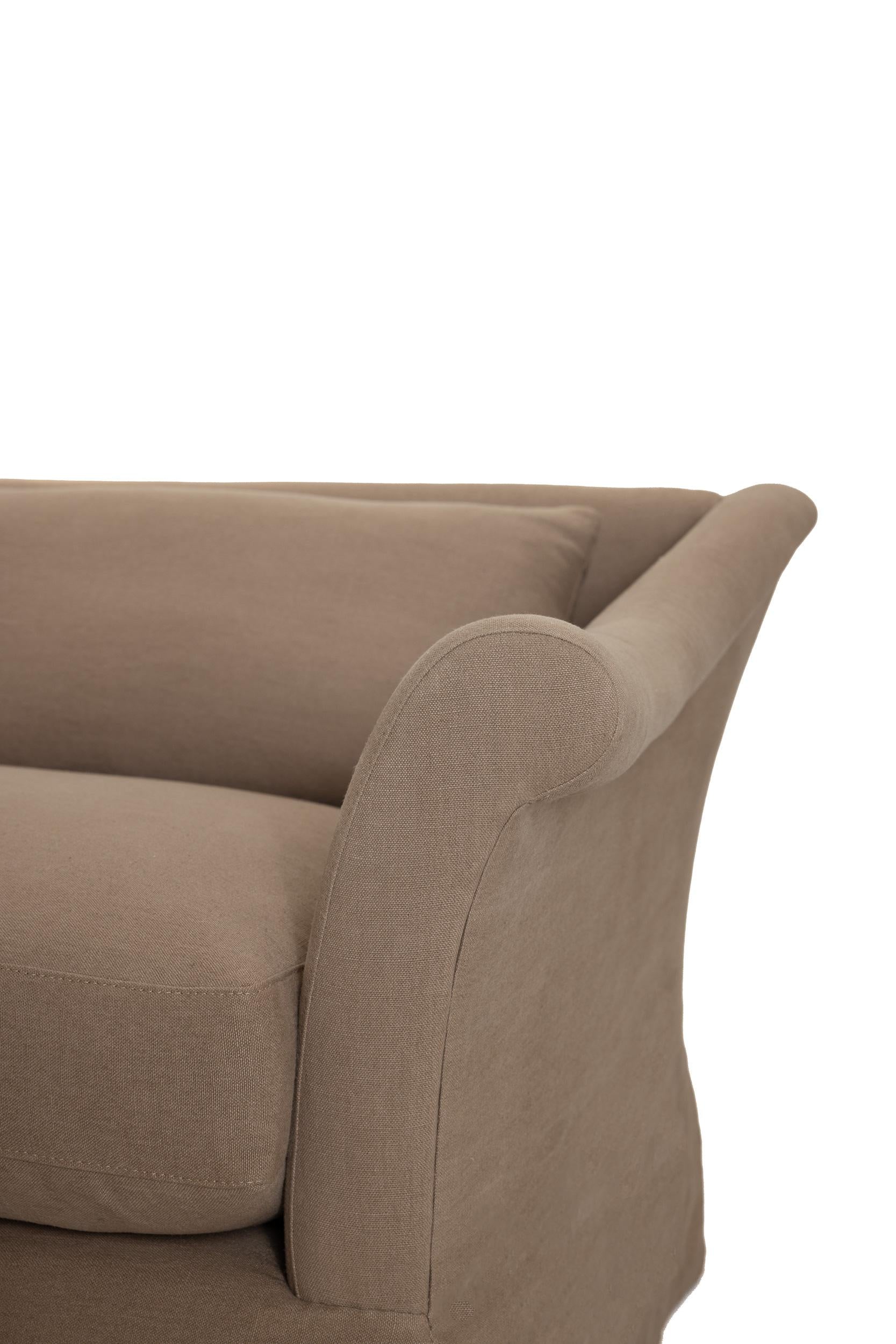 https://a.1stdibscdn.com/002-classic-sofa-8ft-for-sale-picture-11/f_102362/f_434056421749603922958/250523_GalerieSolis_Silo1025_master.jpg