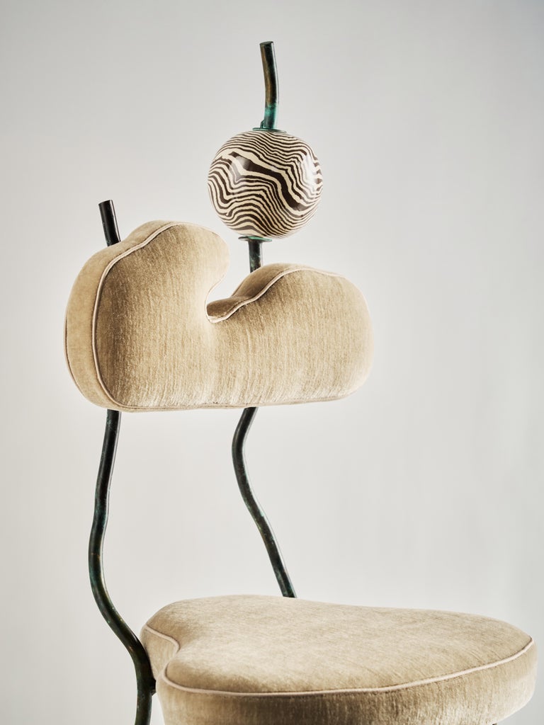 https://a.1stdibscdn.com/henry-holland-studio-cumulus-bronze-and-fabric-chair-for-sale-picture-2/f_82792/f_474968521762961593035/250918_HenryHolland_FurnitureCollection4876_Ecom_6_v2_HighRes_master.jpg?width=768