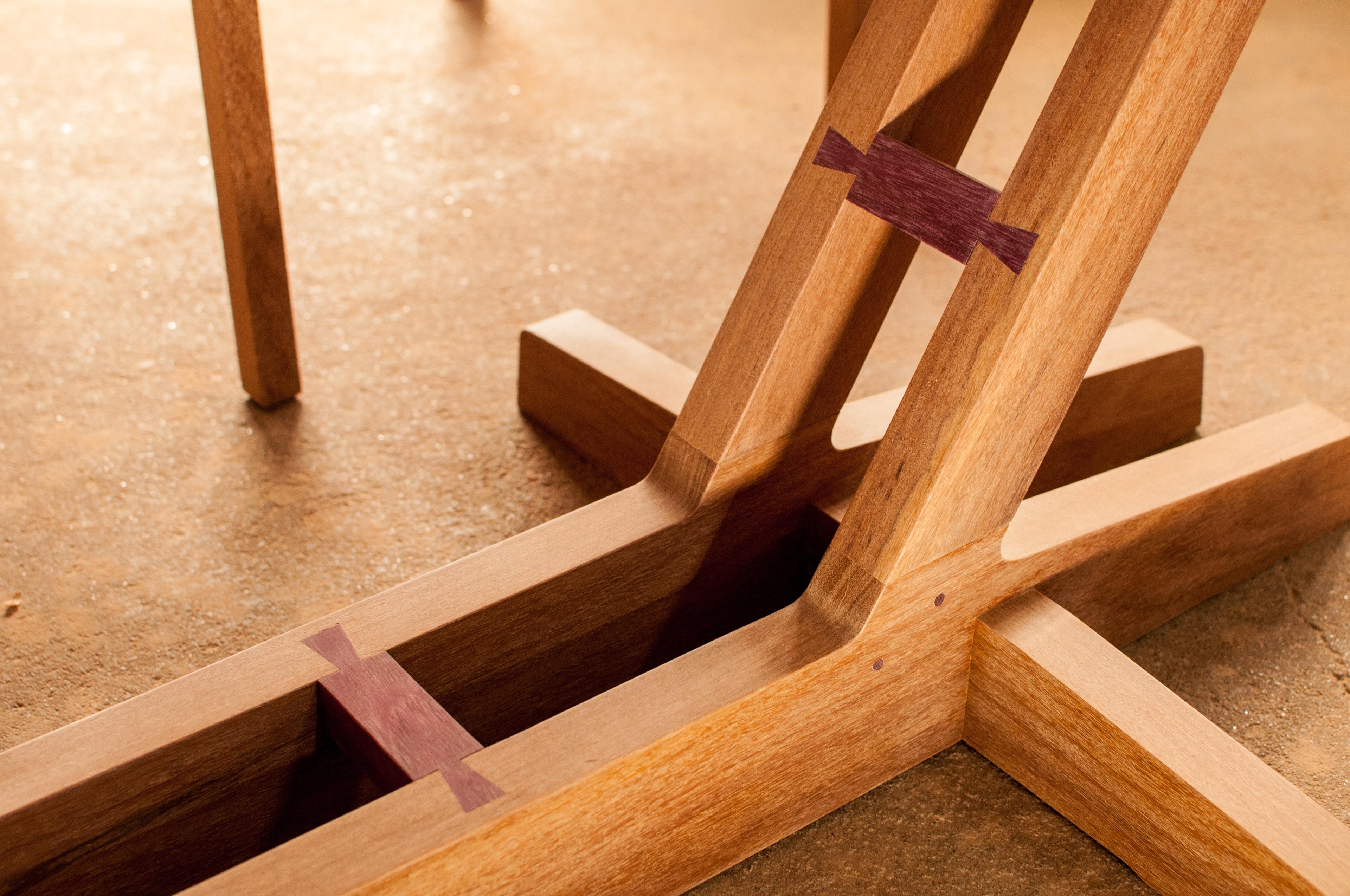 https://a.1stdibscdn.com/contemporary-dining-table-in-brazilian-hardwood-by-ricardo-graham-ferreira-for-sale-picture-9/f_31831/f_117658911534447324005/_25__master.jpg