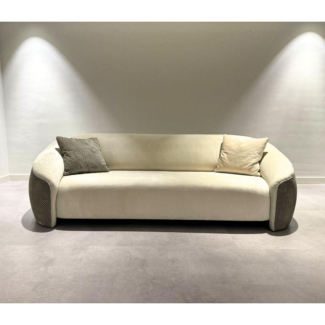 https://a.1stdibscdn.com/dean-modern-sofa-available-now-for-sale-picture-2/f_52952/f_425858321733313154841/25_master.jpg