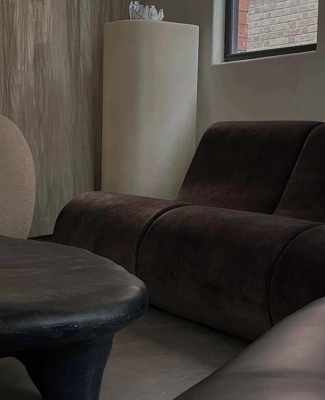 https://a.1stdibscdn.com/wood-frame-organic-dark-brown-fabric-modular-sofa-by-kar-for-sale-picture-9/f_12192/f_327068221745330792797/260525315_262197765934096_908339933065238600_n_master.jpg