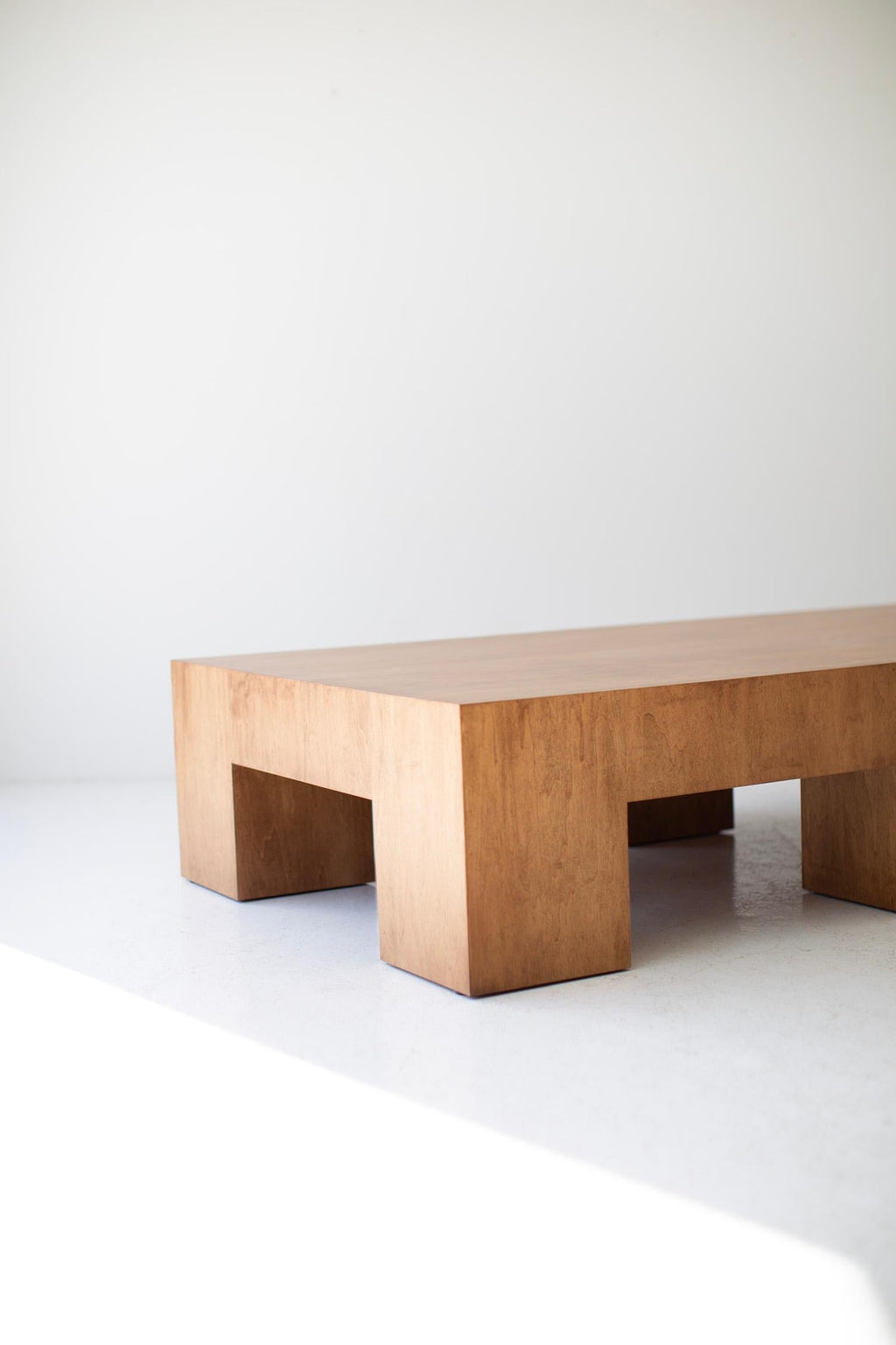 https://a.1stdibscdn.com/bertu-coffe-table-large-modern-coffee-table-maple-veneer-mondo-for-sale-picture-2/f_9720/f_338118821681491387357/26374638_large_modern_coffee_table_27583932_master.jpg