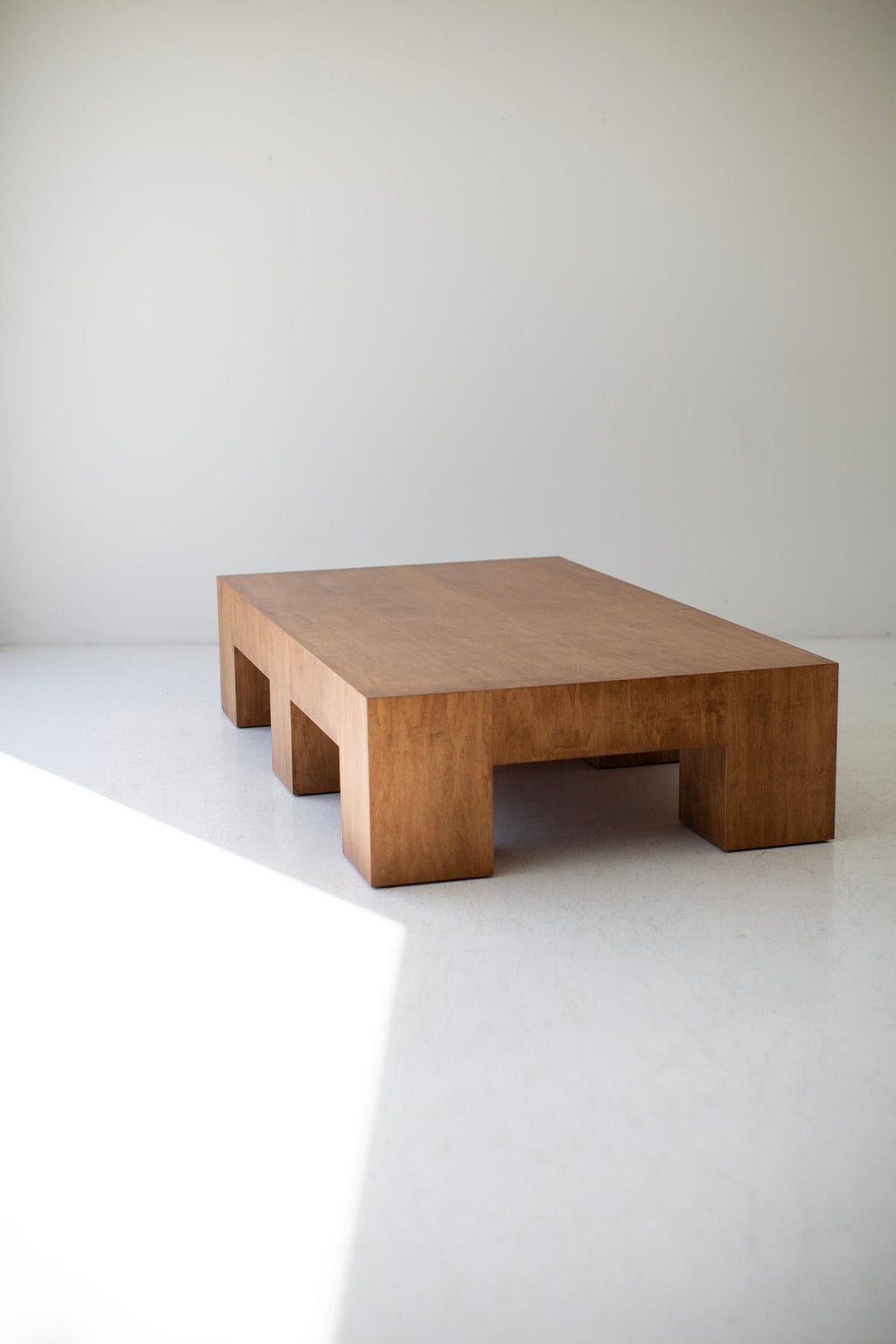 https://a.1stdibscdn.com/bertu-coffe-table-large-modern-coffee-table-maple-veneer-mondo-for-sale-picture-8/f_9720/f_338118821681491388576/26374638_large_modern_coffee_table_27583989_master.jpg