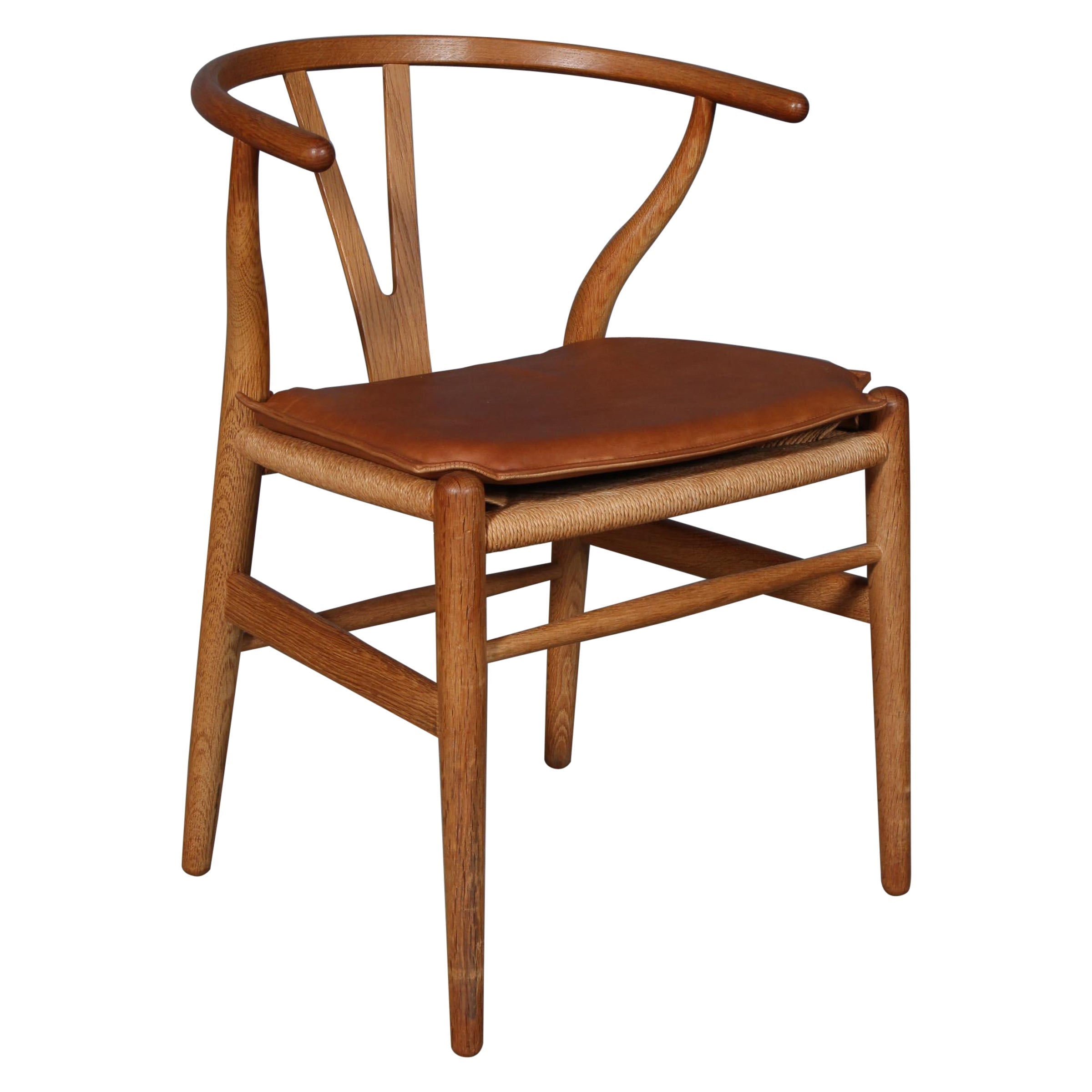 https://a.1stdibscdn.com/hans-j-wegner-cushion-for-wishbone-chair-ch24-for-sale/1121189/f_267701521641396722648/26770152_datamatics.jpg