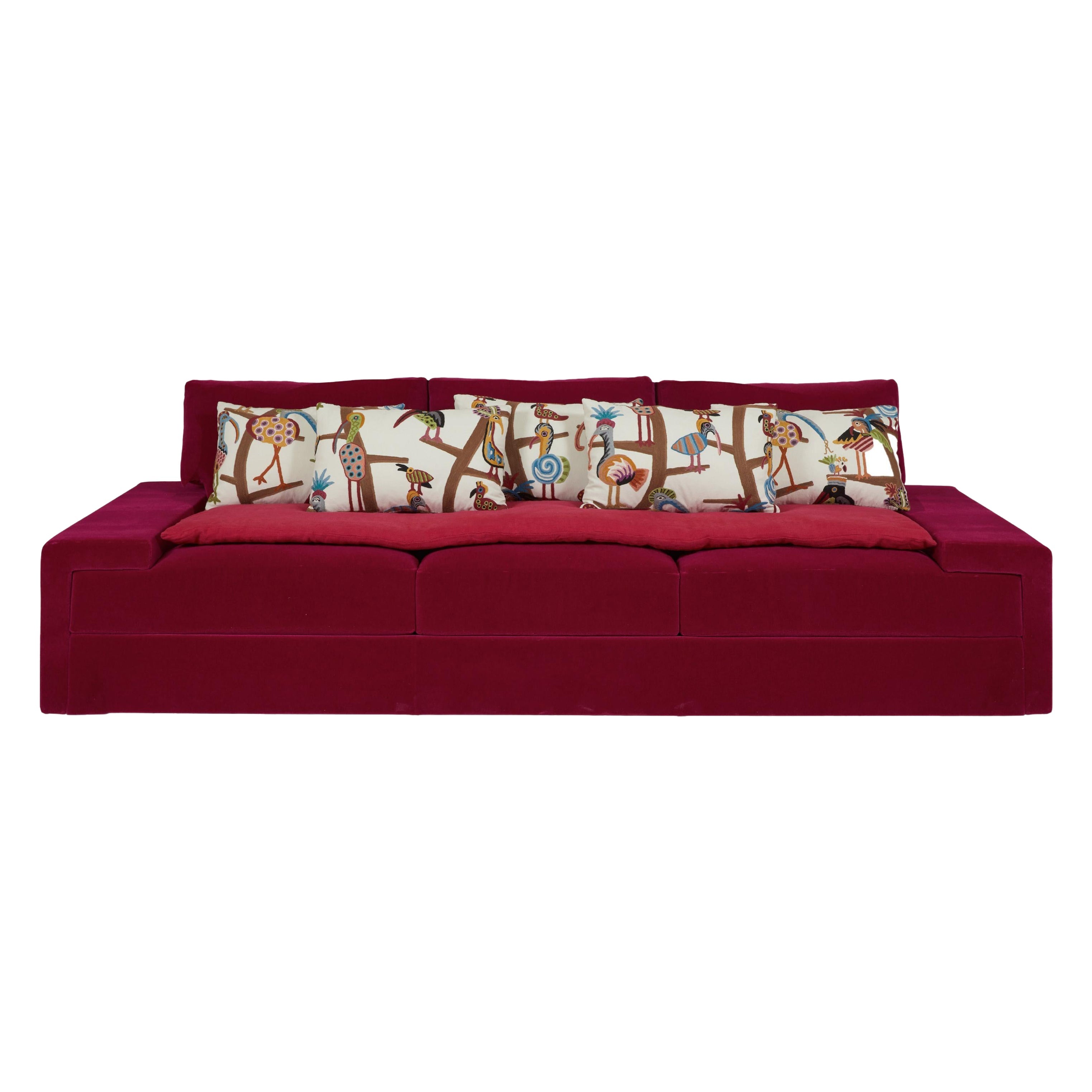 https://a.1stdibscdn.com/casa-sofa-in-raspberry-280cm-by-laura-gonzalez-for-sale/1121189/f_268083021739544831329/26808302_datamatics.jpg