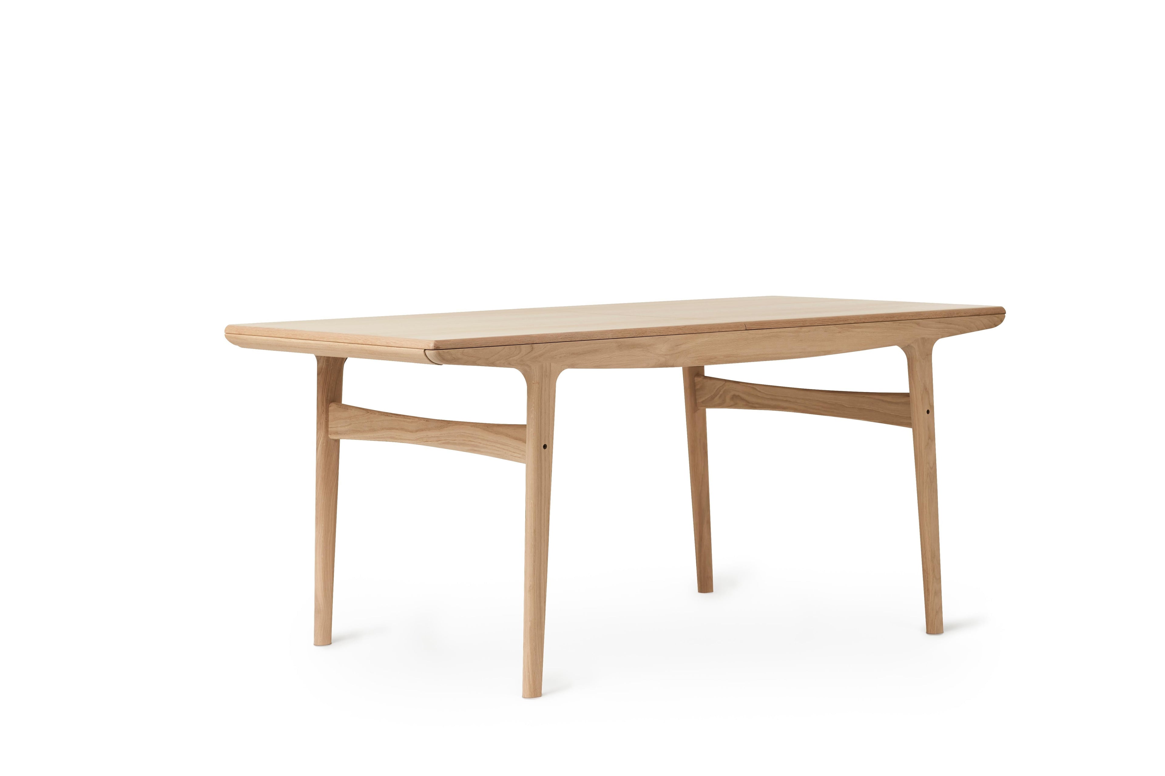 https://a.1stdibscdn.com/archivesE/upload/12330573/1592288023265/2705010_warmnordic_furniture_evermore_diningtable_oak_l160_02_master.jpg