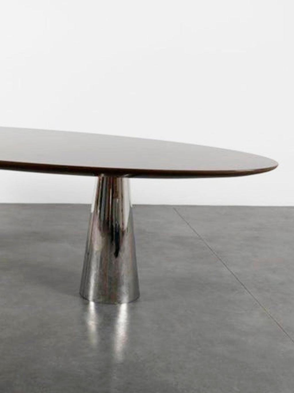 https://a.1stdibscdn.com/riva-dining-table-in-rosewood-high-gloss-grey-lacquer-and-polished-stainless-for-sale-picture-6/f_50421/f_376593921754985561800/275_master.jpg