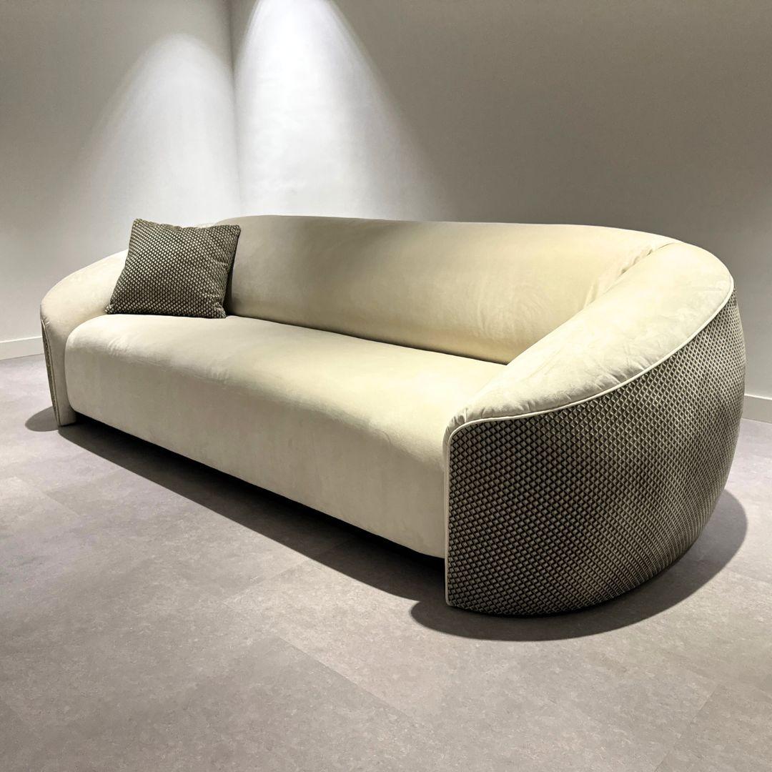 https://a.1stdibscdn.com/dean-modern-sofa-available-now-for-sale-picture-3/f_52952/f_425858321733313154948/27_master.jpg
