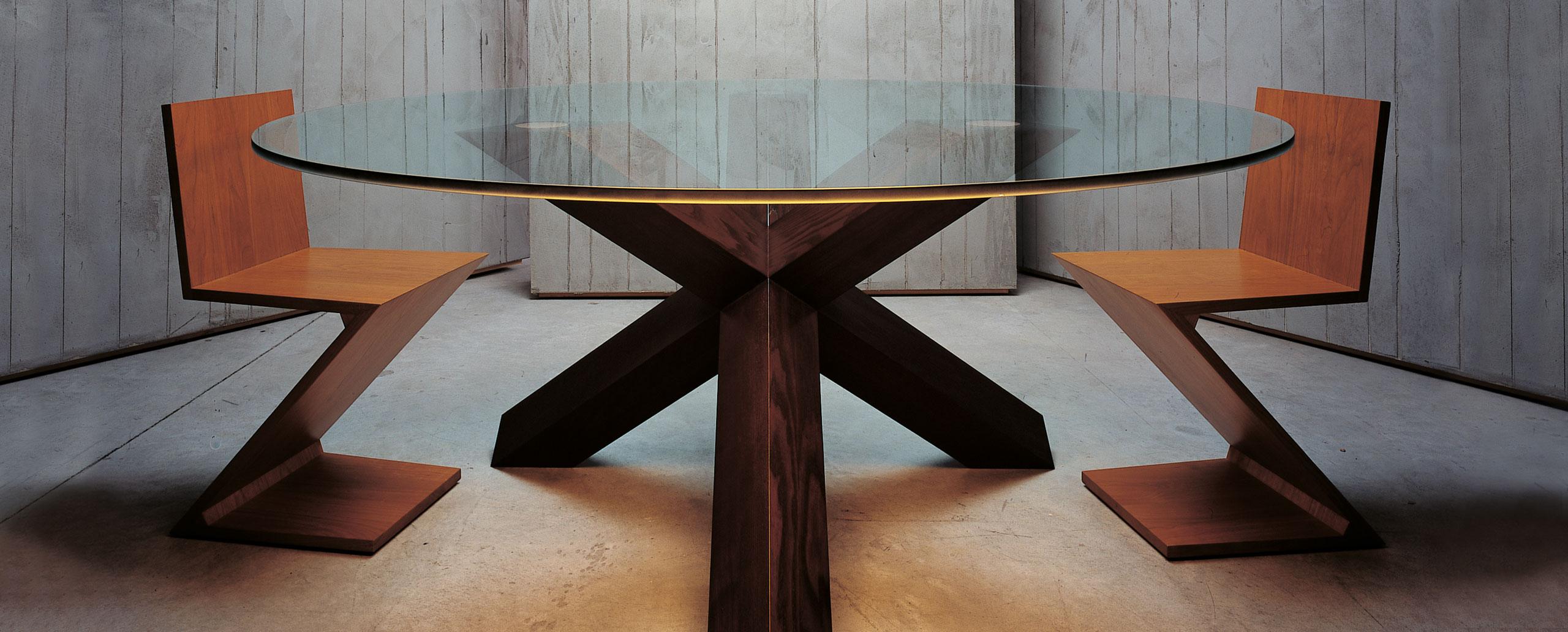 https://a.1stdibscdn.com/set-of-two-zig-zag-chair-by-gerrit-thomas-rietveld-for-cassina-for-sale-picture-11/f_14272/f_392909021713266498645/280_zig_zag_4_master.jpg