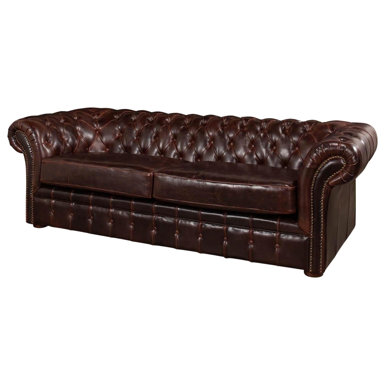 https://a.1stdibscdn.com/tufted-leather-chesterfield-sofa-for-sale/1121189/f_282004421649857759626/28200442_datamatics.jpg
